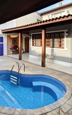 Casa de condomínio à venda com 200m², 3 quartos e 1 vaga Casa de condomínio à venda com 200m², 3 quartos e 1 vagaÁrea externa