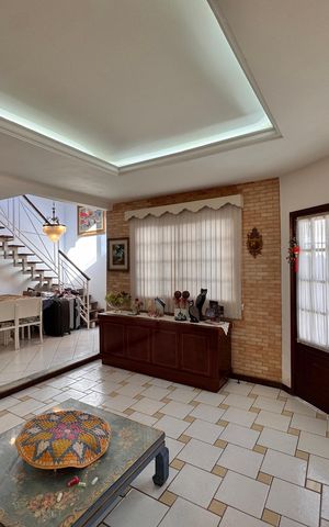 Casa de condomínio à venda com 200m², 3 quartos e 1 vaga Casa de condomínio à venda com 200m², 3 quartos e 1 vagaSala