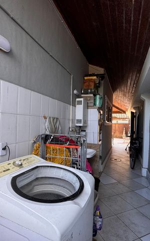 Casa de condomínio à venda com 200m², 3 quartos e 1 vaga Casa de condomínio à venda com 200m², 3 quartos e 1 vagaÁrea de Serviço