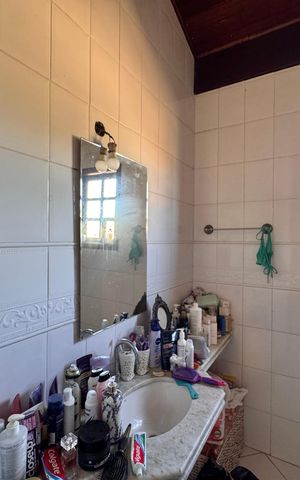 Casa de condomínio à venda com 200m², 3 quartos e 1 vaga Casa de condomínio à venda com 200m², 3 quartos e 1 vagaSuíte - Banheiro