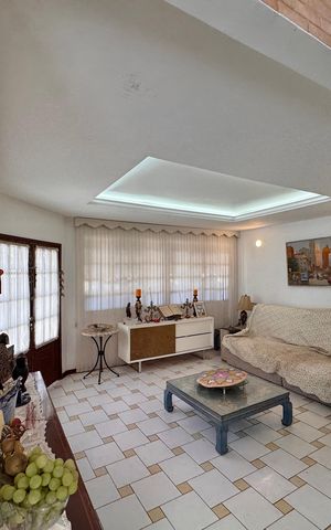 Casa de condomínio à venda com 200m², 3 quartos e 1 vaga Casa de condomínio à venda com 200m², 3 quartos e 1 vagaSala