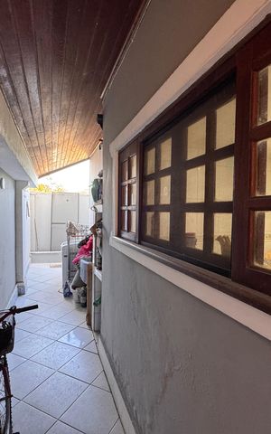 Casa de condomínio à venda com 200m², 3 quartos e 1 vaga Casa de condomínio à venda com 200m², 3 quartos e 1 vagaÁrea de Serviço