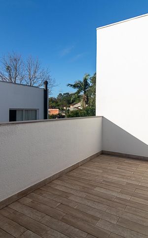 Casa de condomínio à venda com 188m², 3 quartos e 2 vagasTerraço