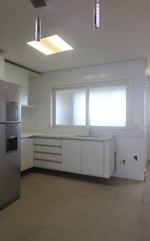 Apartamento para alugar com 304m², 4 quartos e 3 vagasCozinha - Armários