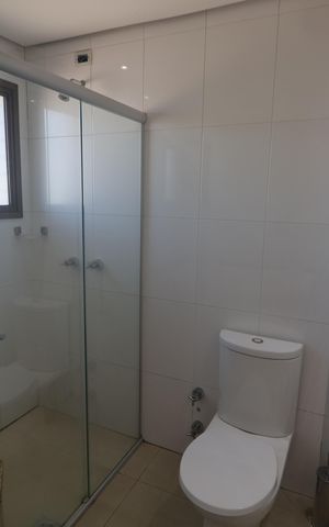 Apartamento para alugar com 304m², 4 quartos e 3 vagasBanheiro suíte 