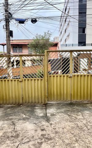 Casa à venda com 70m², 2 quartos e 1 vaga