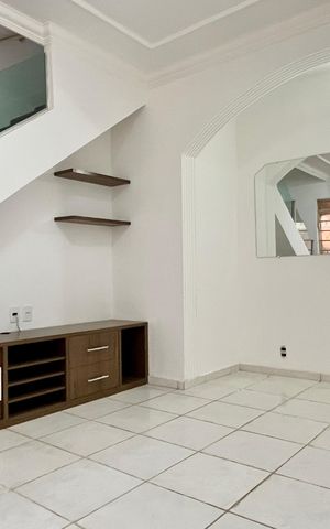 Casa à venda com 70m², 2 quartos e 1 vaga