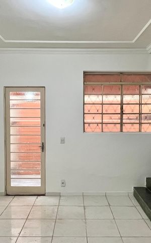 Casa à venda com 70m², 2 quartos e 1 vaga
