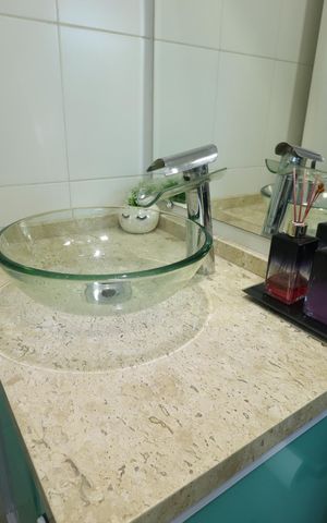 Apartamento à venda com 73m², 2 quartos e 1 vagaBanheiro da Suíte - Pia