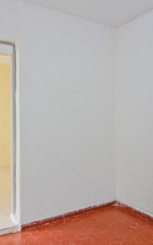 Casa para alugar com 36m², 2 quartos e sem vaga Casa para alugar com 36m², 2 quartos e sem vagaSala