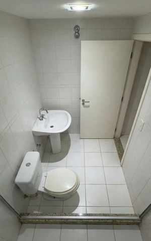 Apartamento à venda com 66m², 2 quartos e 1 vaga Apartamento à venda com 66m², 2 quartos e 1 vagaBanheiro