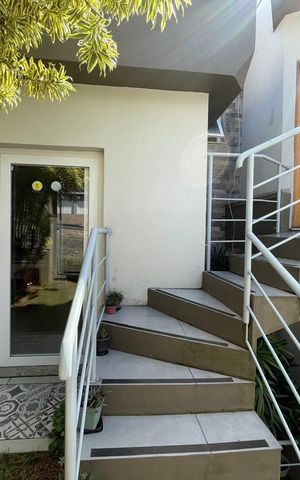 Casa à venda com 190m², 4 quartos e 2 vagas