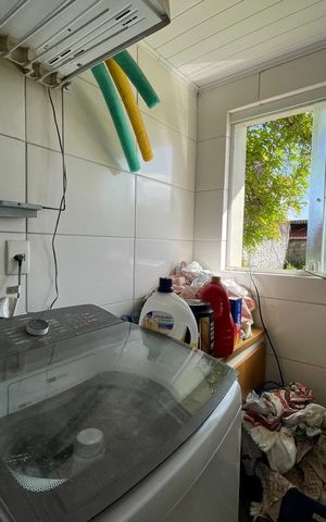 Casa à venda com 190m², 4 quartos e 2 vagas