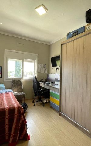 Casa à venda com 190m², 4 quartos e 2 vagas