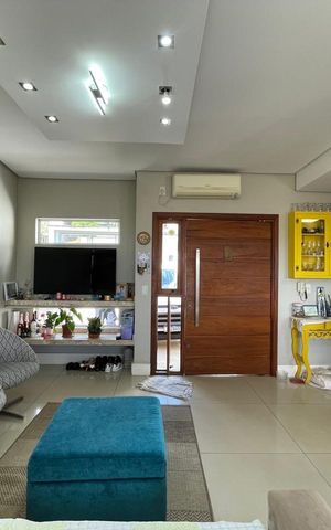 Casa à venda com 190m², 4 quartos e 2 vagas