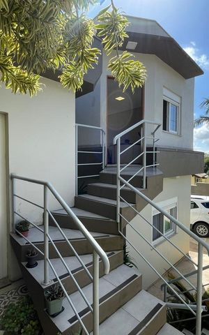Casa à venda com 190m², 4 quartos e 2 vagas