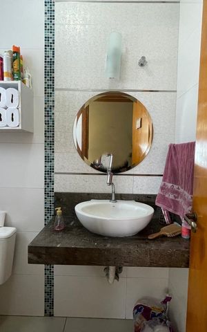 Casa à venda com 190m², 4 quartos e 2 vagas