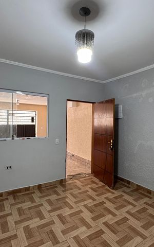 Casa para alugar com 80m², 2 quartos e 1 vaga