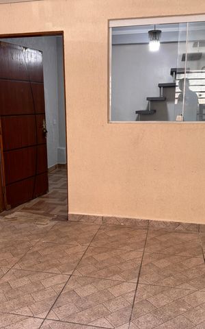 Casa para alugar com 80m², 2 quartos e 1 vaga