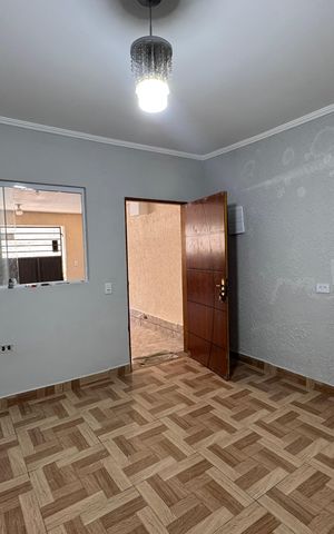 Casa para alugar com 80m², 2 quartos e 1 vaga