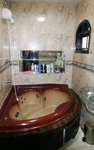 Casa à venda com 110m², 2 quartos e 2 vagasBanheiro Social