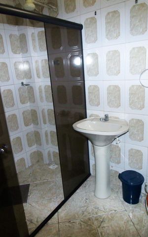Casa à venda com 110m², 2 quartos e 2 vagasBanheiro de serviço