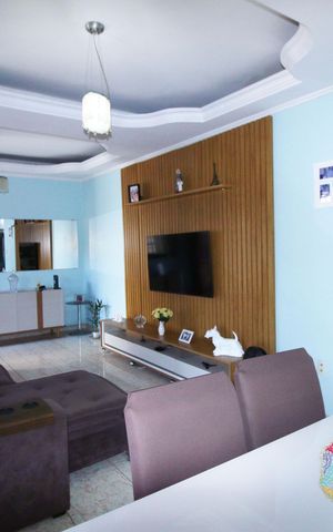Casa à venda com 110m², 2 quartos e 2 vagasSala