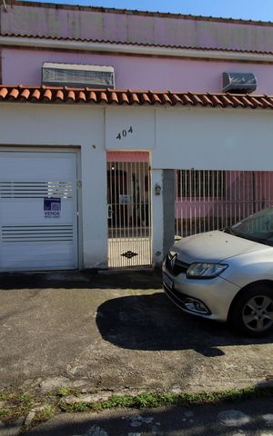 Casa à venda com 110m², 2 quartos e 2 vagasFachada da casa
