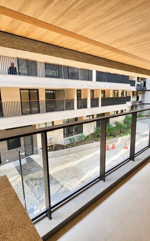 Apartamento à venda com 63m², 2 quartos e 1 vaga Apartamento à venda com 63m², 2 quartos e 1 vagaVaranda da sala
