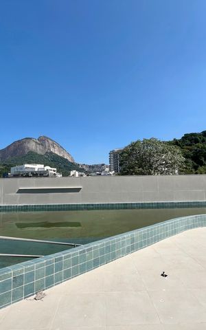 Apartamento à venda com 63m², 2 quartos e 1 vaga Apartamento à venda com 63m², 2 quartos e 1 vagaÁrea comum - Piscina