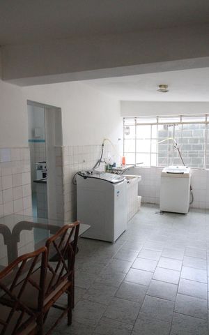 Casa à venda com 370m², 3 quartos e 3 vagasÁrea de Serviço