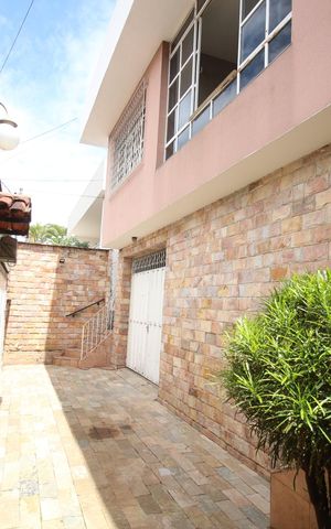 Casa à venda com 370m², 3 quartos e 3 vagasQuintal