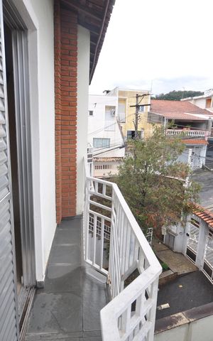Casa à venda com 165m², 3 quartos e 6 vagasSacada do Quarto Suíte