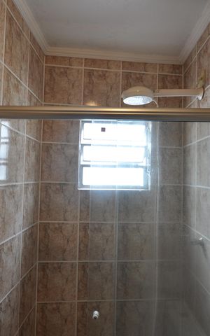 Casa à venda com 165m², 3 quartos e 6 vagasBanheiro do Quarto Suíte