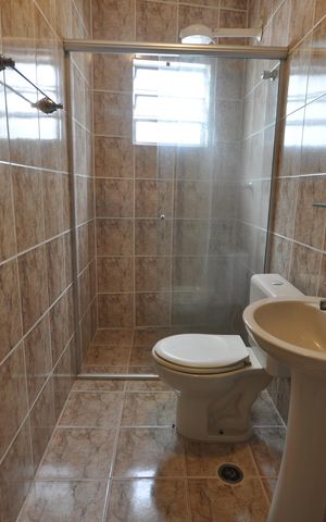 Casa à venda com 165m², 3 quartos e 6 vagasBanheiro do Quarto Suíte