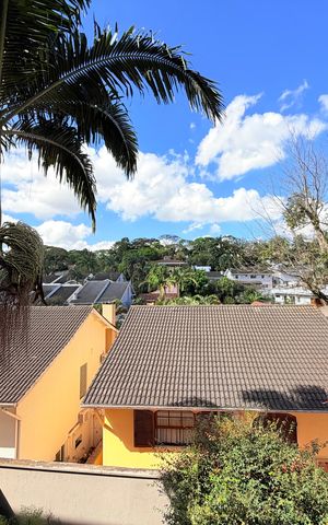 Casa para alugar com 250m², 3 quartos e 4 vagas Casa para alugar com 250m², 3 quartos e 4 vagasVaranda