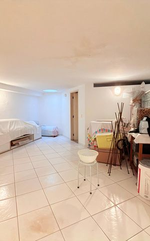 Casa para alugar com 250m², 3 quartos e 4 vagas Casa para alugar com 250m², 3 quartos e 4 vagasSalão