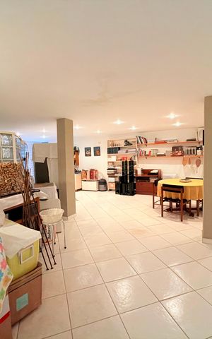 Casa para alugar com 250m², 3 quartos e 4 vagas Casa para alugar com 250m², 3 quartos e 4 vagasSalão