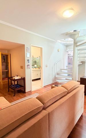 Casa para alugar com 250m², 3 quartos e 4 vagas Casa para alugar com 250m², 3 quartos e 4 vagasSala de TV