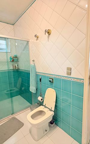 Casa para alugar com 250m², 3 quartos e 4 vagas Casa para alugar com 250m², 3 quartos e 4 vagasBanheiro 1