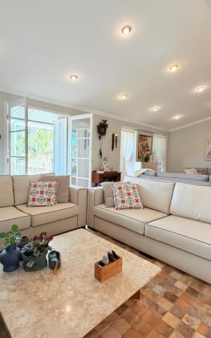 Casa para alugar com 250m², 3 quartos e 4 vagas Casa para alugar com 250m², 3 quartos e 4 vagasSala