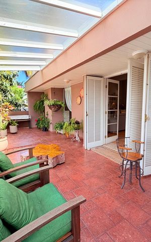 Casa para alugar com 250m², 3 quartos e 4 vagas Casa para alugar com 250m², 3 quartos e 4 vagasVaranda
