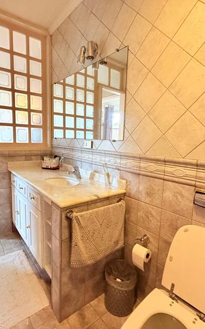 Casa para alugar com 250m², 3 quartos e 4 vagas Casa para alugar com 250m², 3 quartos e 4 vagasBanheiro 2