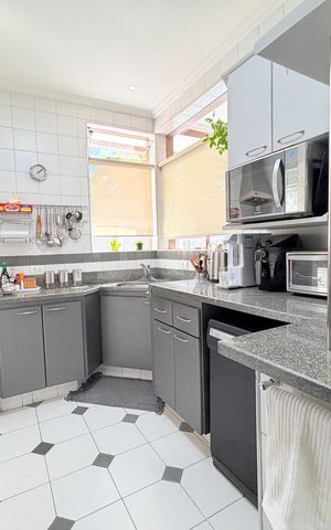 Casa para alugar com 250m², 3 quartos e 4 vagas Casa para alugar com 250m², 3 quartos e 4 vagasCozinha