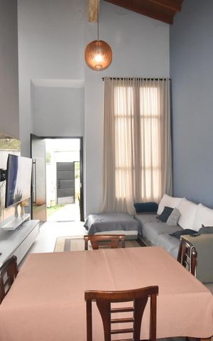 Casa à venda com 201m², 3 quartos e 5 vagas Casa à venda com 201m², 3 quartos e 5 vagasSala