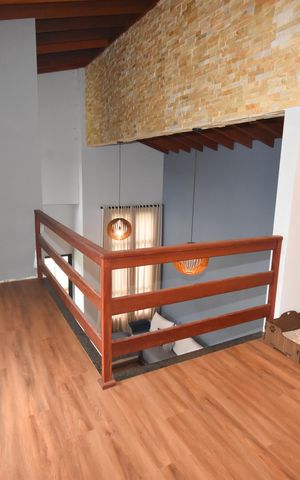 Casa à venda com 201m², 3 quartos e 5 vagas Casa à venda com 201m², 3 quartos e 5 vagasMezanino
