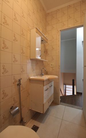 Casa de condomínio à venda com 78m², 2 quartos e 1 vagaBanheiro Social