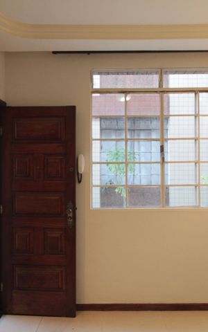 Casa de condomínio à venda com 78m², 2 quartos e 1 vagaSala