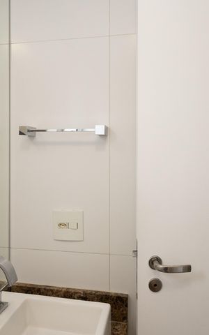 Apartamento à venda com 82m², 3 quartos e 1 vaga Apartamento à venda com 82m², 3 quartos e 1 vagaBanheiro da Suíte