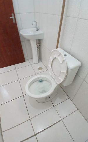 Casa para alugar com 65m², 2 quartos e 1 vaga Casa para alugar com 65m², 2 quartos e 1 vagaBanheiro
